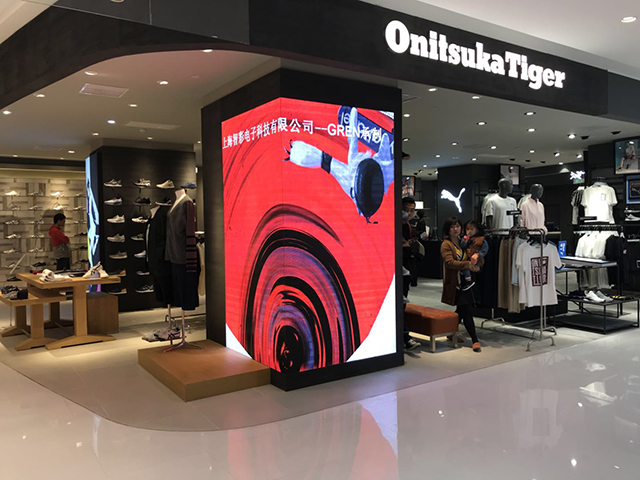 山東青島某商鋪LED顯示屏項目由上海智彩科技設計、安裝